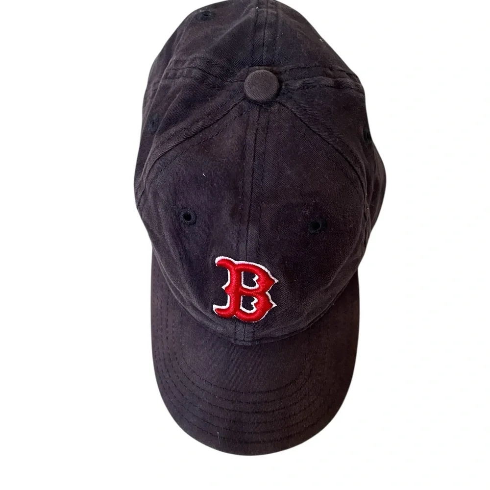 Boston Red Sox New Era baby Baseball Hat navy w/ letter B
Size 0-12months - Picture 5 of 8